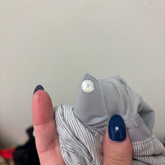 Lululemon On The Fly Pant 27” - Picture 13 of 13